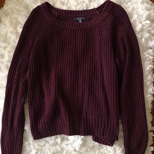 American Eagle maroon sweater